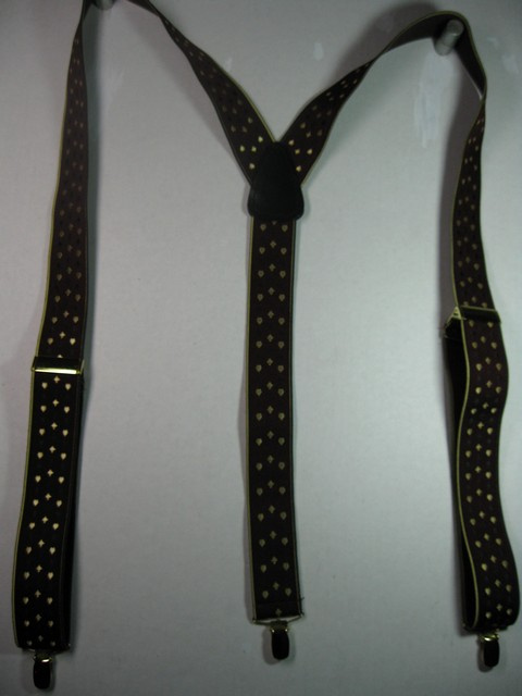 PLAYING CARDS - GOLD HEARTS AND DIAMONDS, BLACK CLUBS AND SPADES ON BURGANDY BACKGROUND WITH GOLD AND BLACK EDGES. "Y" STYLE 1 1/3" X 48" DELUXE SUSPENDERS-Cotton/Polyester Hand Washable-Hang to Dry Material.WITH GOLD GRIPS AND 2 LENGTH ADUSTERS    YD-PLA76B48#120g